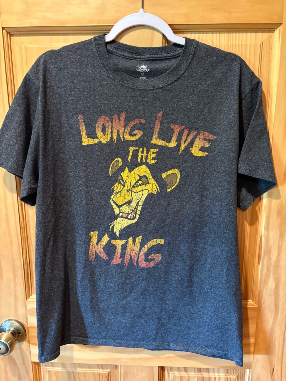 Disney Parks Dark Gray Yellow/Orange 'Long Live The King' Graphic Tee size M men